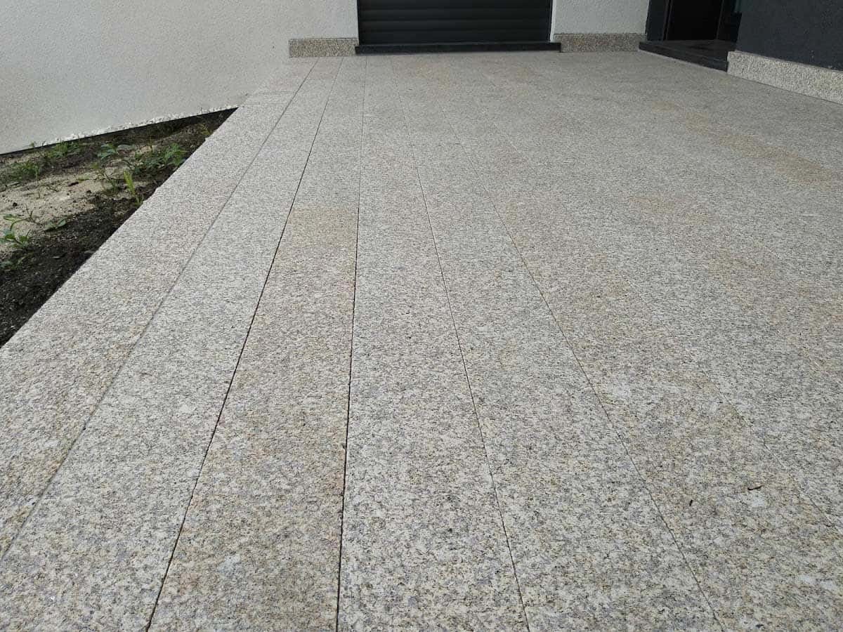 Dalle granit beige ton sable